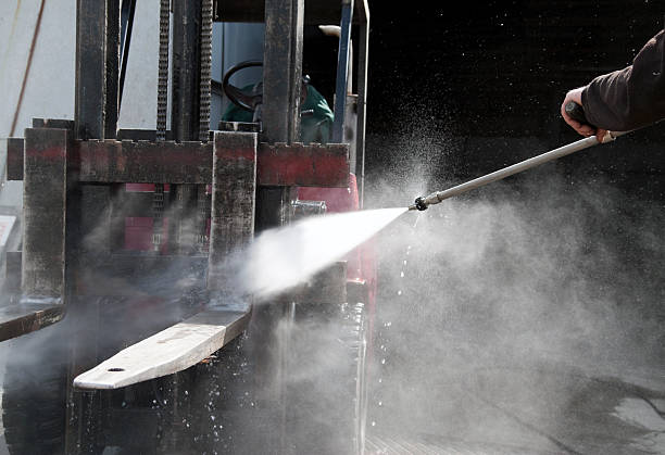 Why Choose Our Certified Pressure Washing Experts for Your Project Needs in Noroton Heights, CT?